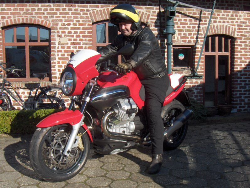 Geraardsbergen Hendriks Moto Guzzi 1200 Sport