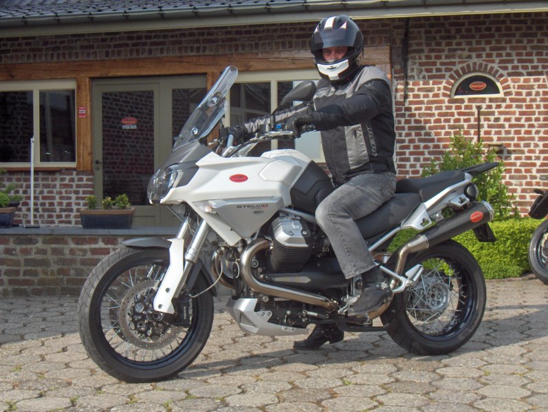 Oosterzele Rogers Moto Guzzi Stelvio 1200