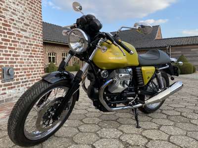 Moto Guzzi V7 Café