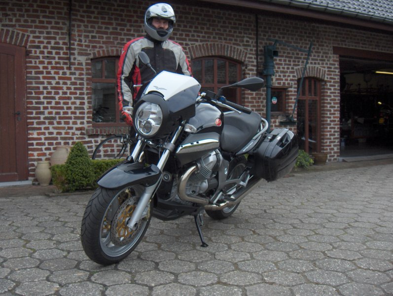 Koksijde Bernards Moto Guzzi Breva 1200