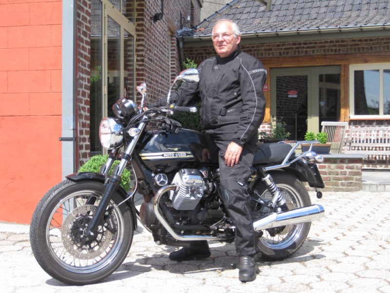 Edingen Ludwigs Moto Guzzi V7 Classic