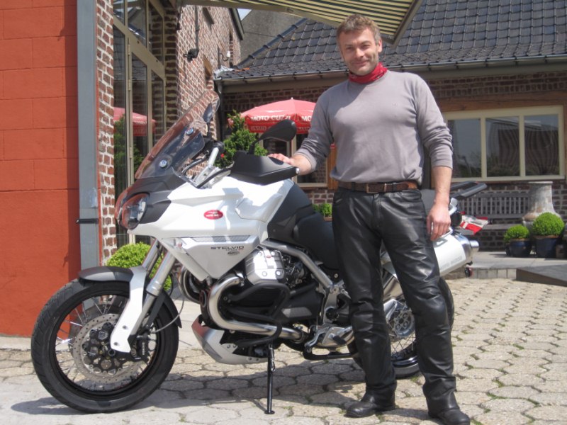 Nijvel Philippes Moto Guzzi 1200 Stelvio 8V