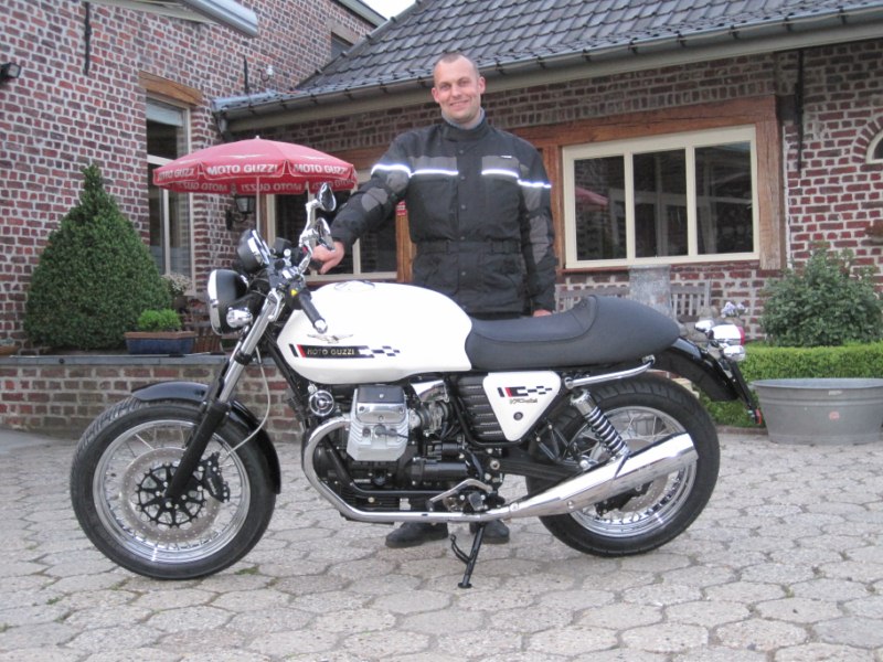 Oostakker Philippes Moto Guzzi V7 Café