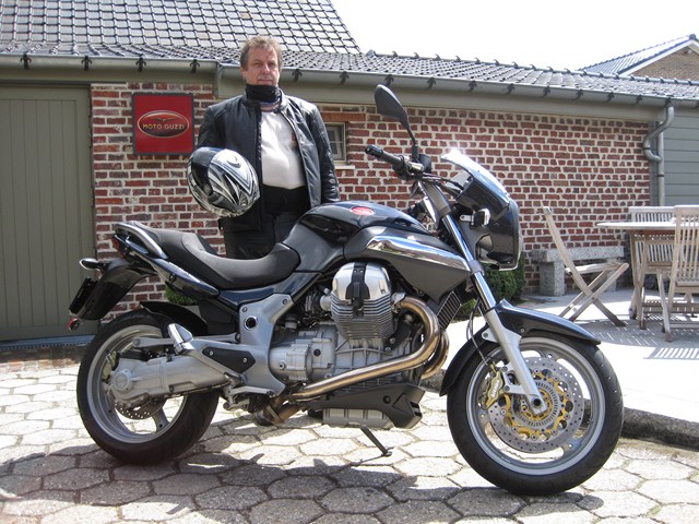 Deurne Georges Moto Guzzi Breva 1200 ABS