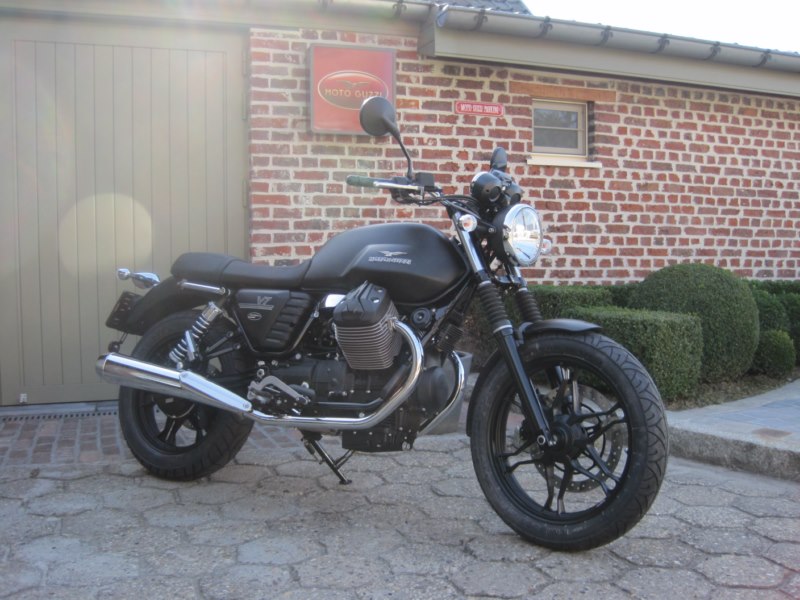 Ukkel Jean Marcs Moto Guzzi V7 Stone