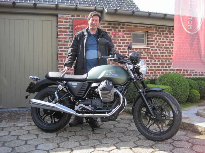 Moto Guzzi Brussel Marcs V7 Stone