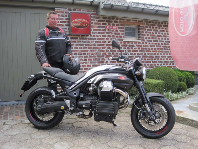 Ninove Marcs Moto Guzzi Griso 1200 SE Black Devil