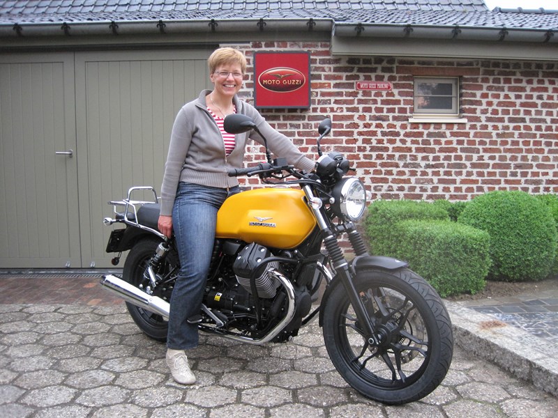 Beigem Katrins Moto Guzzi V 7 Stone