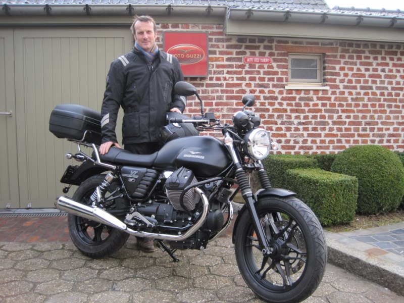 Beveren Peters Moto Guzzi V7 Stone