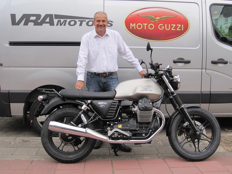 Brussel Paolos Moto Guzzi V7 Stone