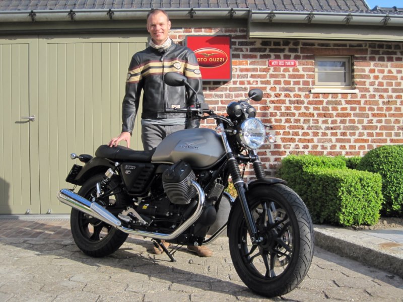 Kortrijk Rubens Moto Guzzi V7 Stone