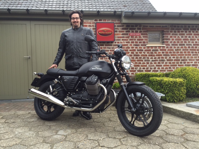 Merchtem Maartens Moto Guzzi V7 Stone