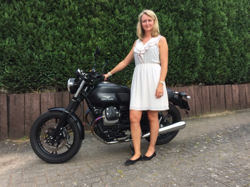 Overijse Cindys Moto Guzzi V7 Stone