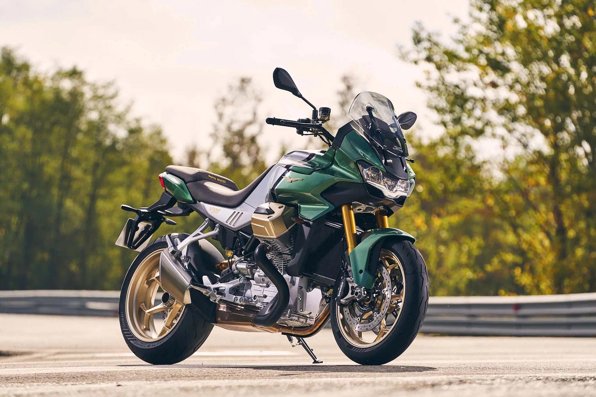 Moto Guzzi V100 Mandello 03